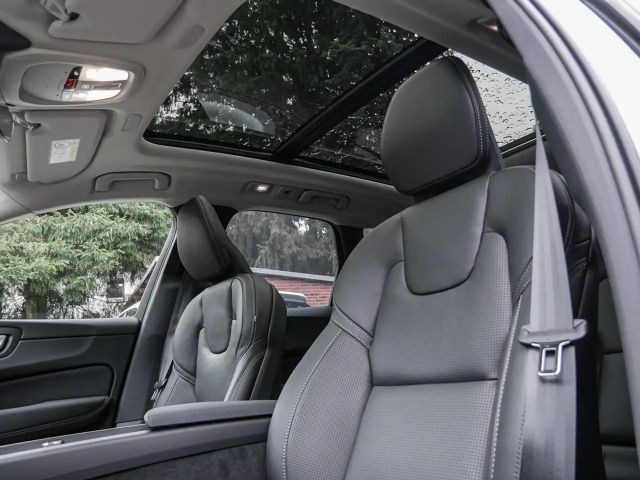 Volvo XC60 AWD Dark Ultra