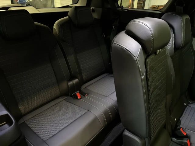 Peugeot 5008 GT-Line Hybrid