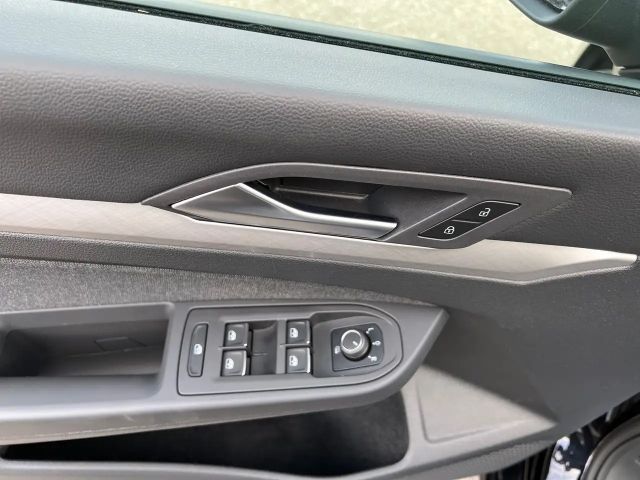 Volkswagen Golf DSG Life Variant