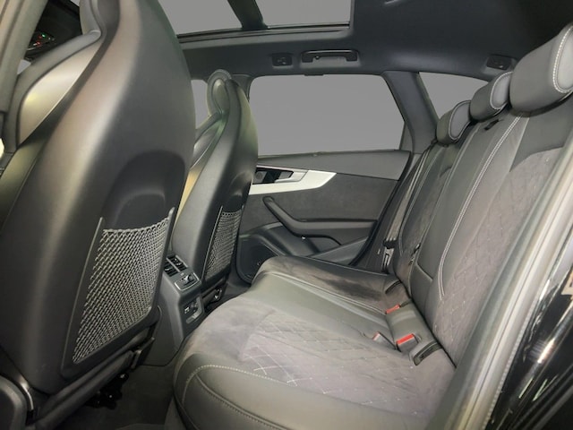 Audi A4 40 TFSI Avant Quattro S-Line S-Tronic