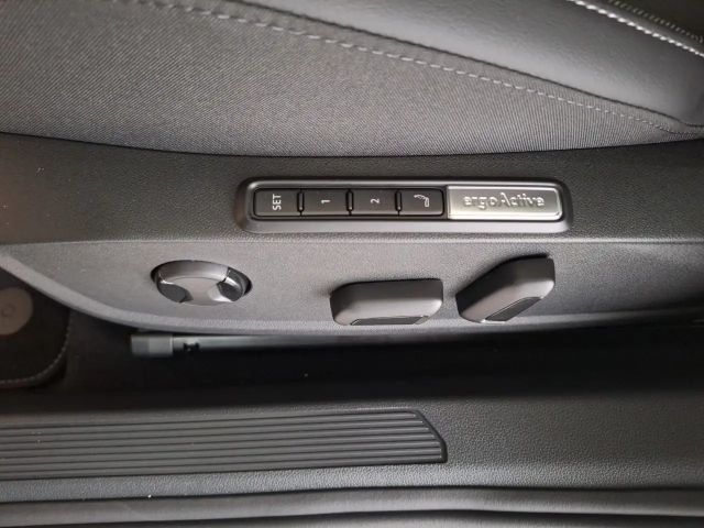 Volkswagen Golf DSG eHybrid