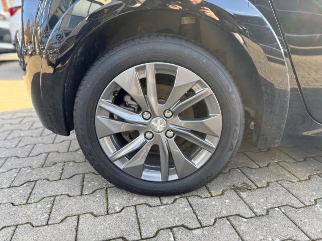 Peugeot 208 Allure Pack