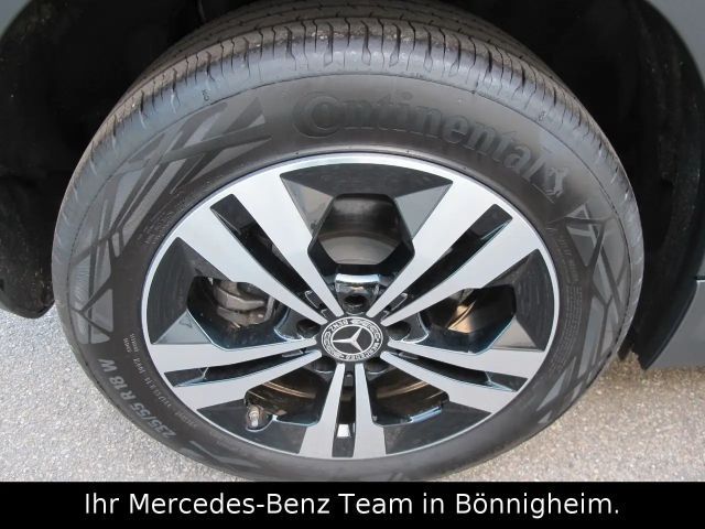 Mercedes-Benz GLA 180 AHV / Winter-Paket / RFK