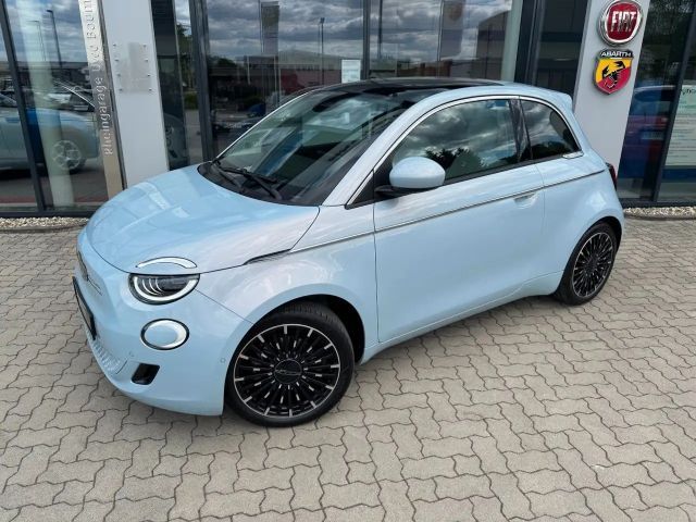 Fiat 500e La Prima