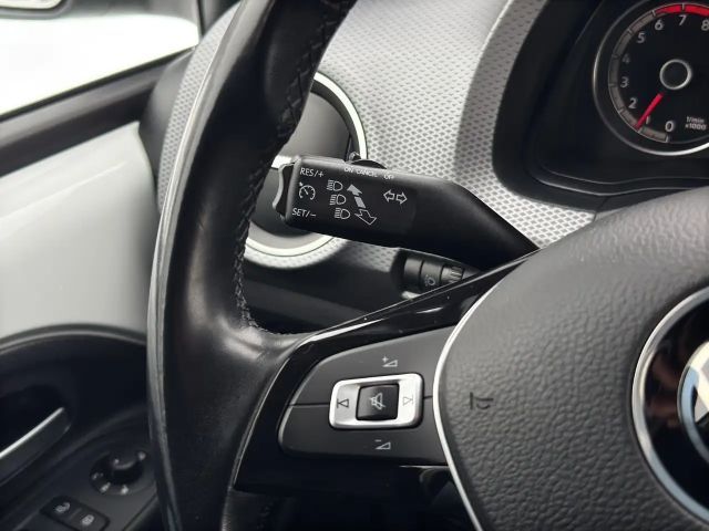 Volkswagen up! 1.0 MPI Active