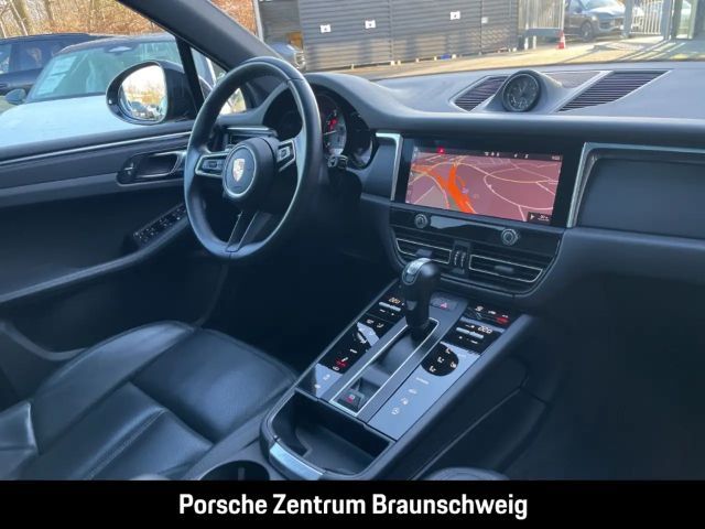 Porsche Macan Sportabgasanlage Luftfederung LED
