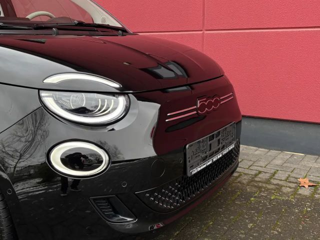 Fiat 500e La Prima by Bocelli