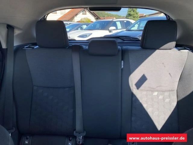 Toyota Yaris Hatchback Hybride Team D