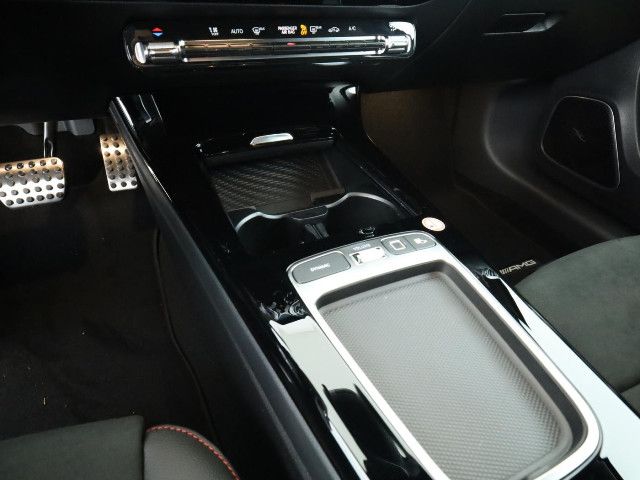 Mercedes-Benz A 220 A 220 d