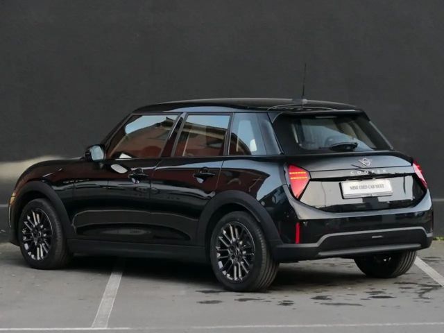 MINI Cooper Essential Trim