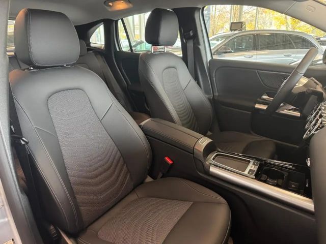 Mercedes-Benz GLA 180 GLA 180 d Progressive