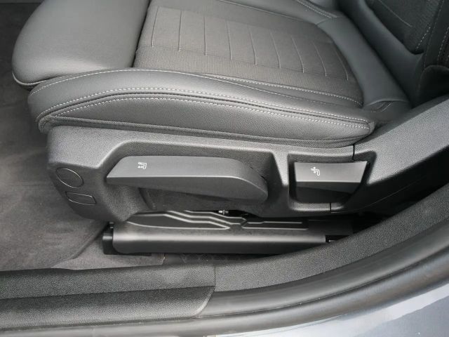 BMW 330 330i Sport Line Touring xDrive