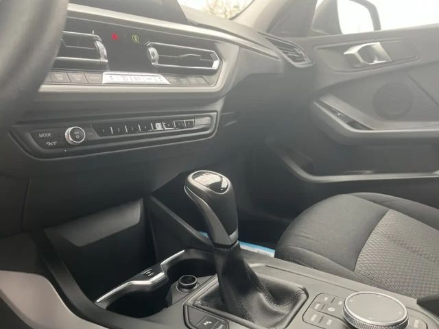 BMW 116 116i Advantage pakket Sedan