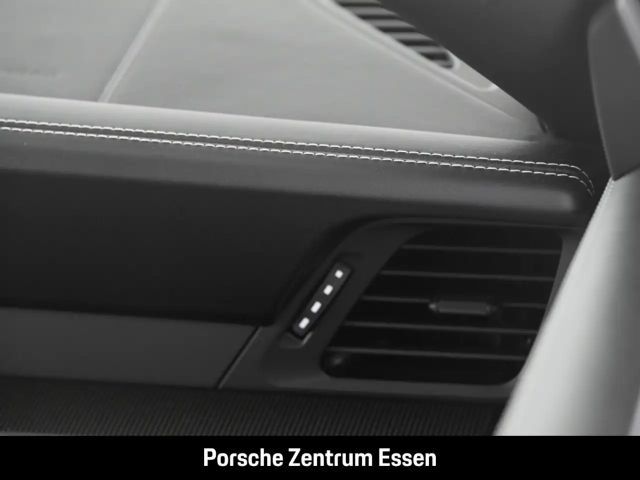 Porsche 992 4 Cabrio Carrera GTS