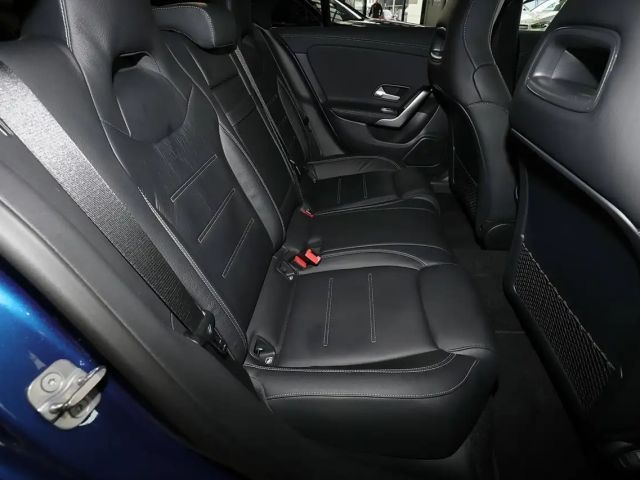 Mercedes-Benz CLA 200 AMG Line Coupé