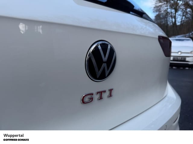 Volkswagen Golf DSG GTI Style