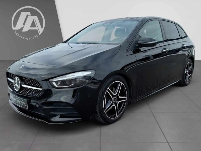 Mercedes-Benz B 180 AMG Line Sedan