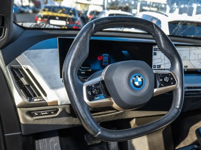 BMW iX xDrive40