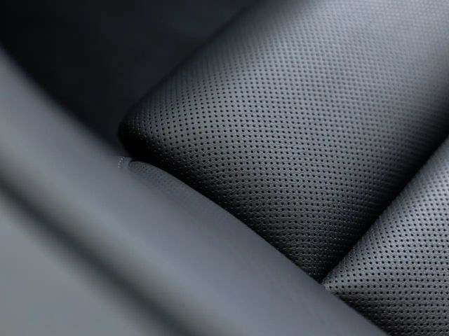 Porsche Taycan 4 Cross Turismo