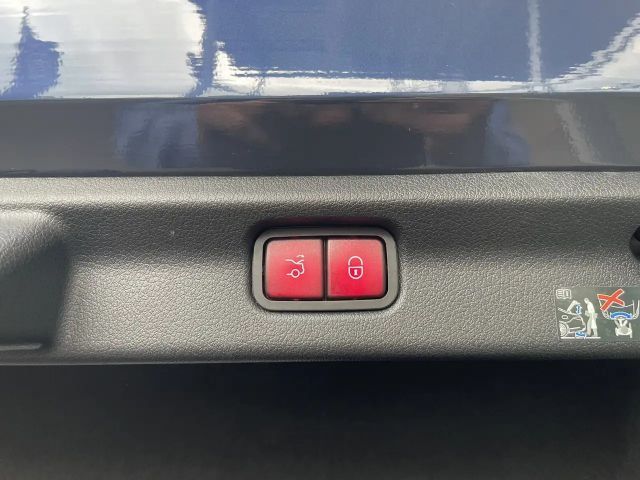 Mercedes-Benz EQE 350 Sedan