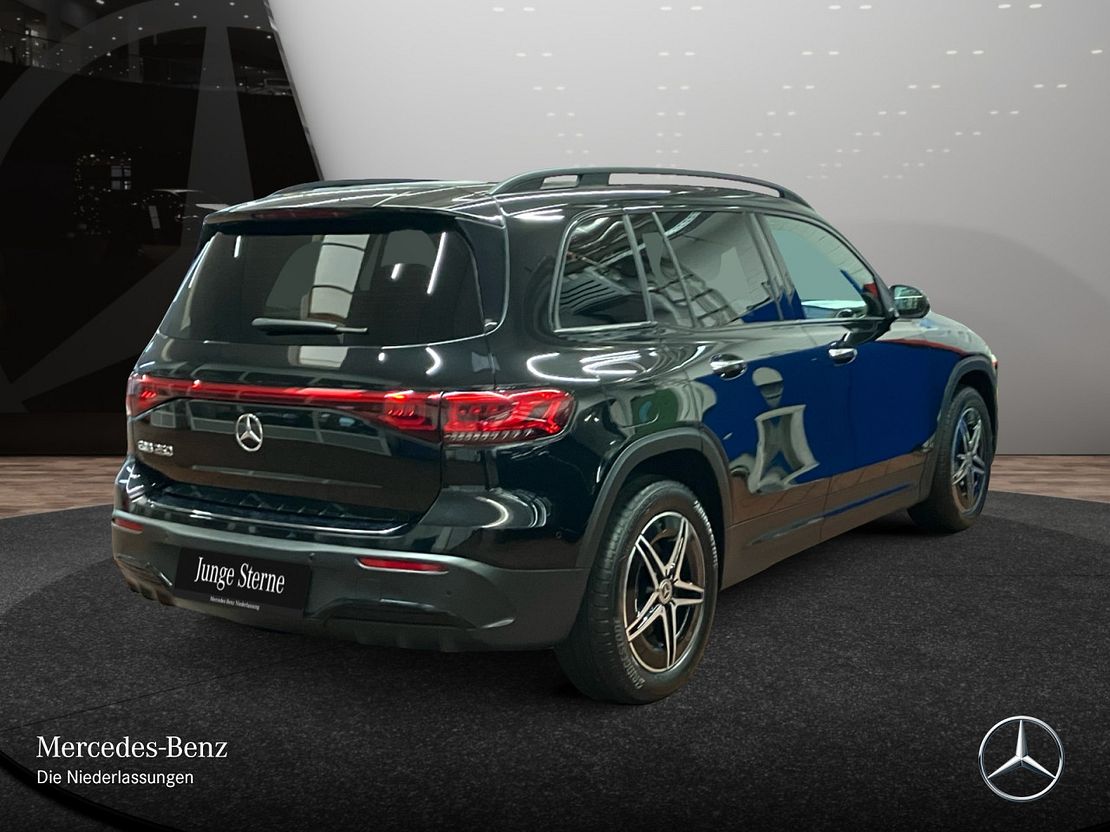 Mercedes-Benz EQB 250