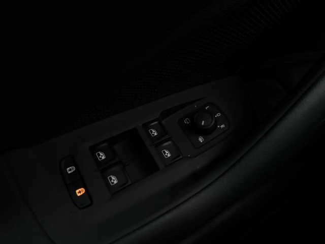 Volkswagen Passat 1.5 eTSI DSG Variant