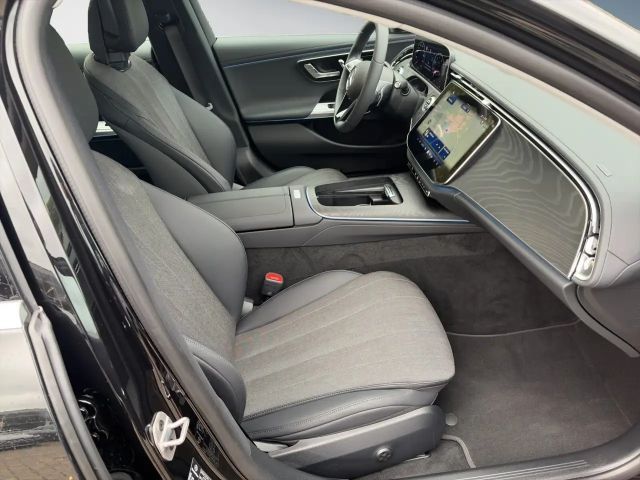 Mercedes-Benz E 200 AVANTGARDE Estate