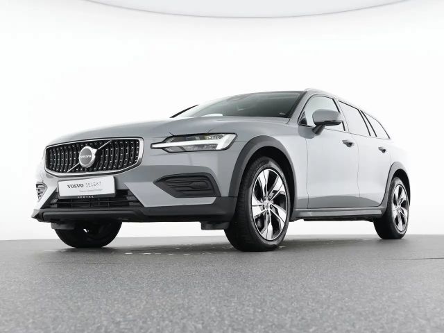 Volvo V60 Cross Country AWD Plus