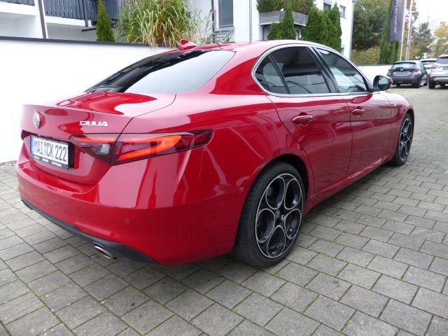 Alfa Romeo Giulia AT8 JTDm Lusso TI