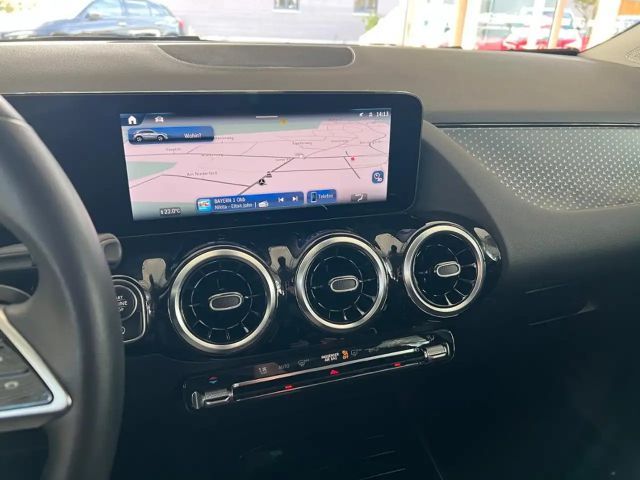 Mercedes-Benz GLA 200 Progressive