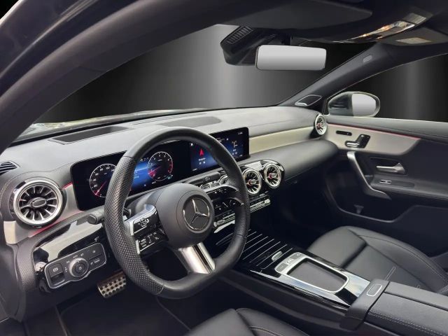 Mercedes-Benz A 250 4MATIC AMG Line
