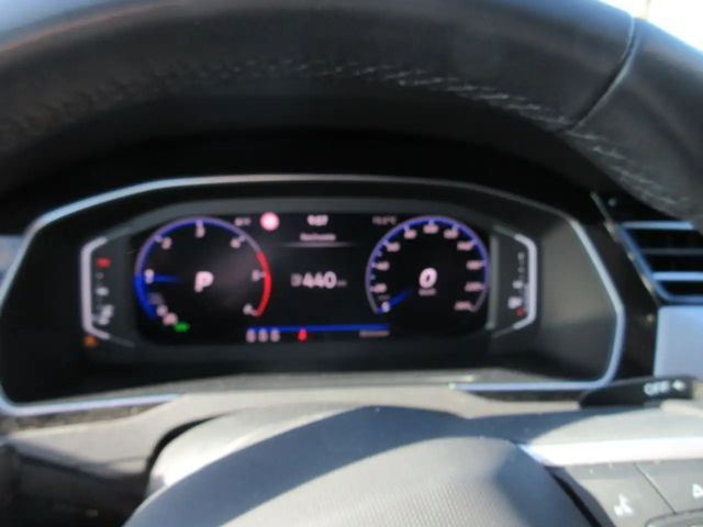 Volkswagen Passat 2.0 TDI Business DSG Variant
