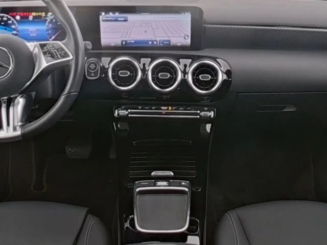 Mercedes-Benz A 200 Progressive