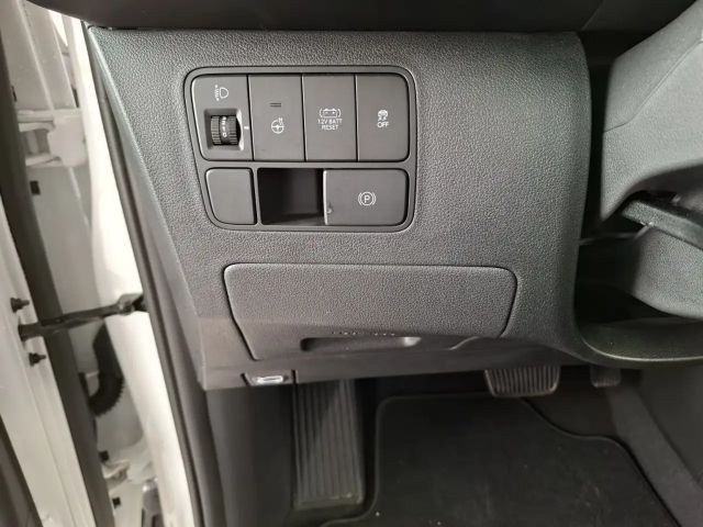 Hyundai Staria Trend