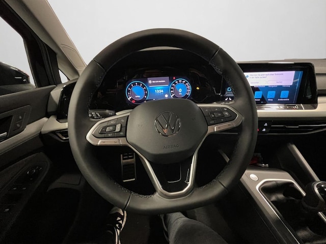 Volkswagen Golf 1.5 TSI Life Variant