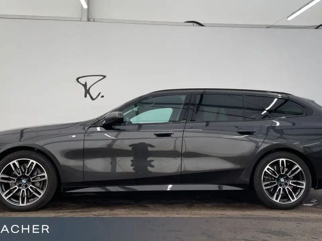 BMW 540 540d M-Sport Touring xDrive
