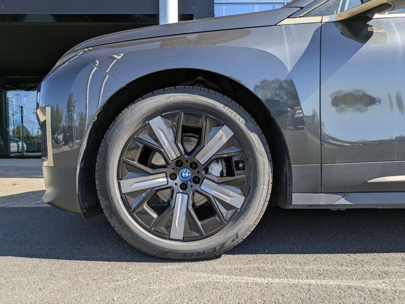 BMW iX xDrive50
