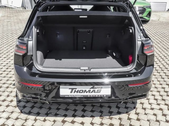 Volkswagen Golf 1.5 eTSI R-Line