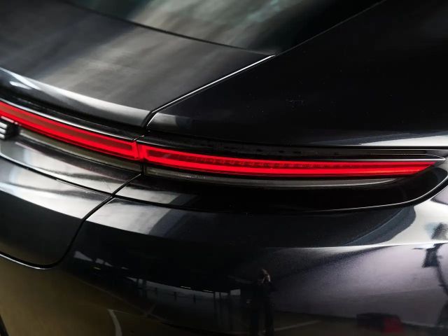 Porsche Panamera 4 E-Hybrid