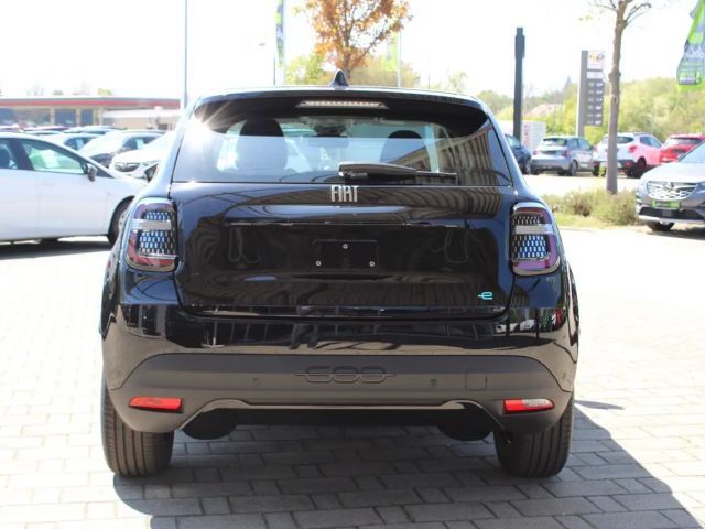 Fiat 600e Elektro RED LED, Klimaautomatik, Elektro