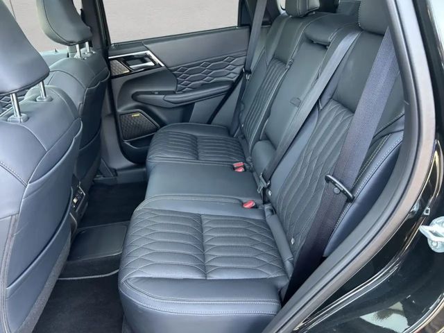 Mitsubishi Outlander 4WD PHEV