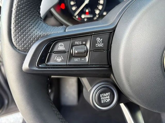 Alfa Romeo Giulia AT8 Q4 Veloce