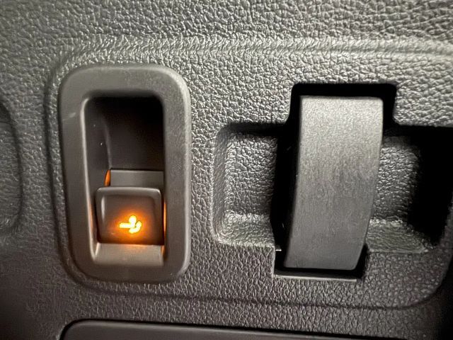 Volkswagen Touran 2,0 TDI *NAVI*ACC*AHK*PANO*PDC vo/hi*Elektr. He...