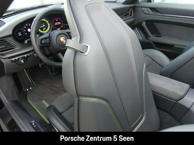 Porsche 992 Cabrio Carrera GTS