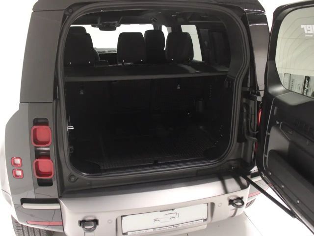 Land Rover Defender 110 D300 Dynamic SE