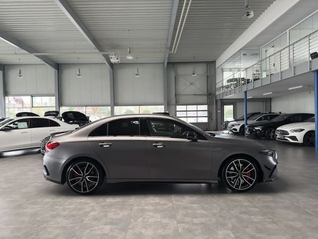Mercedes-Benz A 35 AMG 4MATIC AMG Line