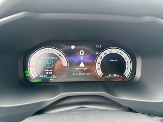 Toyota RAV4 DASH CAM & Anhängerkupplung Teamplayer