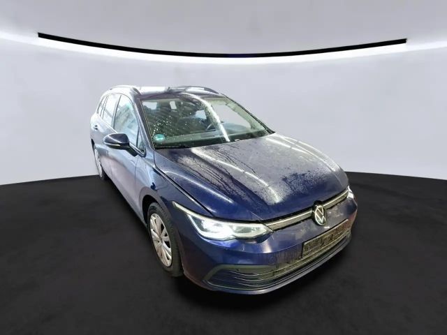 Volkswagen Golf 1.5 eTSI DSG Life Variant