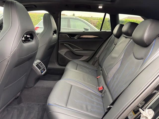 Volkswagen Passat 2.0 TDI R-Line Variant