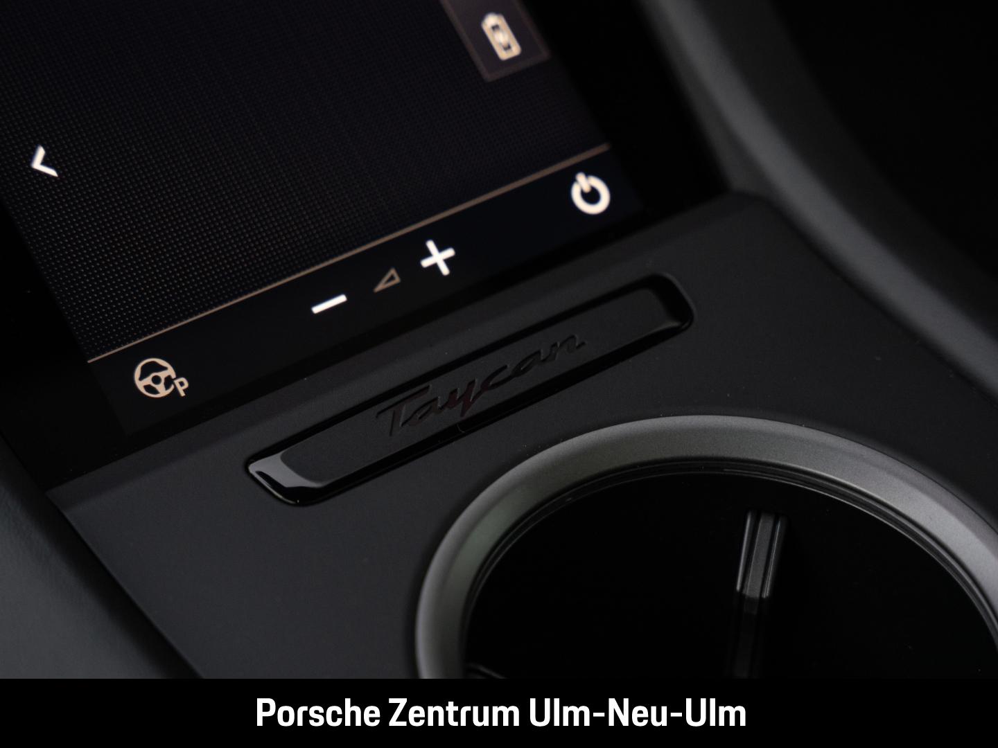 Porsche Taycan 4 Cross Turismo